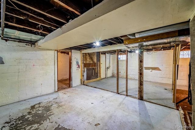 39 W Westfield Street, Ecorse, MI 48229