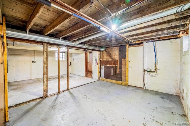 39 W Westfield Street, Ecorse, MI 48229