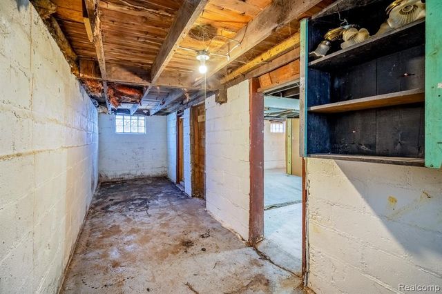 39 W Westfield Street, Ecorse, MI 48229