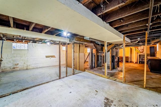 39 W Westfield Street, Ecorse, MI 48229