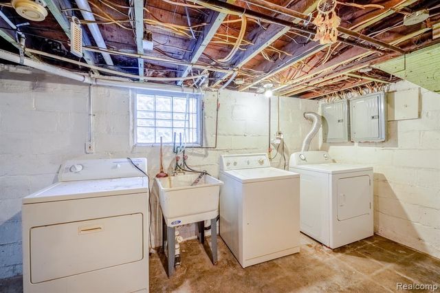 39 W Westfield Street, Ecorse, MI 48229