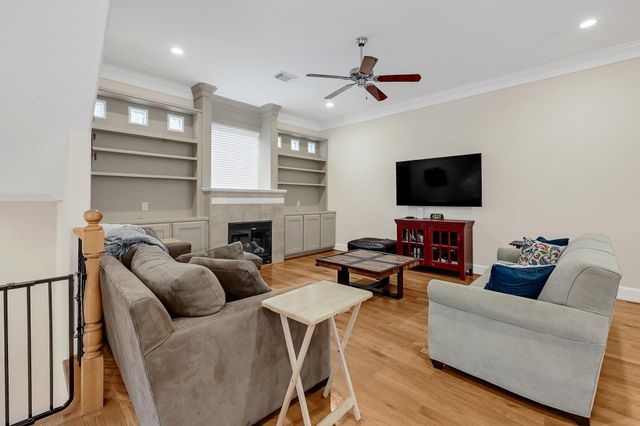 2414 Dorrington Street A, Houston, TX 77030