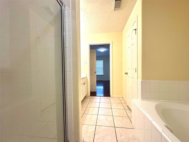 2710 Grants Lake Boulevard L7, Sugar Land, TX 77479