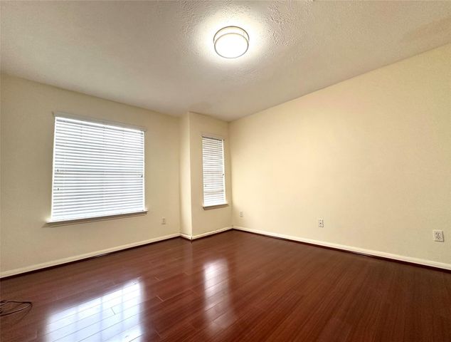 2710 Grants Lake Boulevard L7, Sugar Land, TX 77479