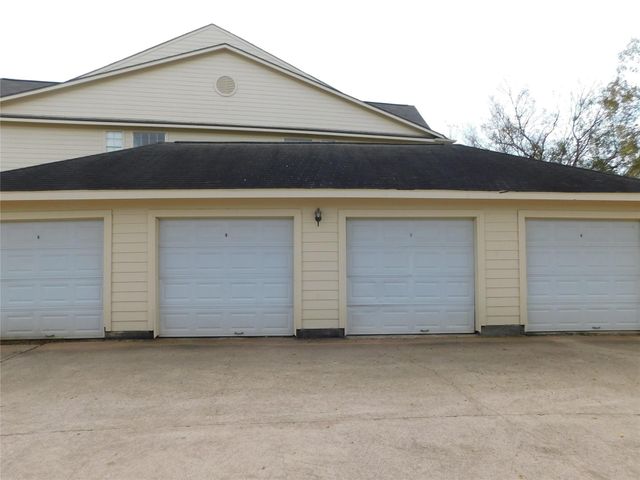2710 Grants Lake Boulevard L7, Sugar Land, TX 77479