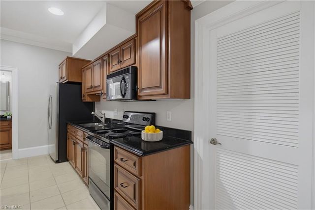 3205 Olde Sedgefield Way, Greensboro, NC 27407