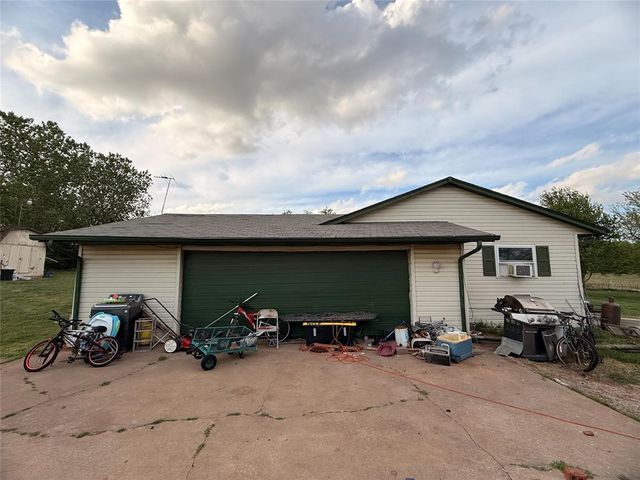 1212 County Street 2920, Tuttle, OK 73089