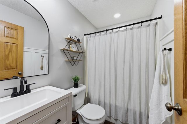 14451 Viking Avenue, Rogers, MN 55374