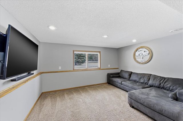 14451 Viking Avenue, Rogers, MN 55374