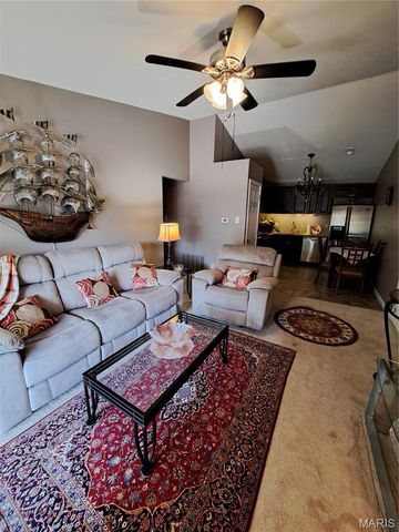 16518 Victoria Crossing Drive J, Wildwood, MO 63040