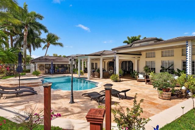 19533 SW 130th Ave, Miami, FL 33177