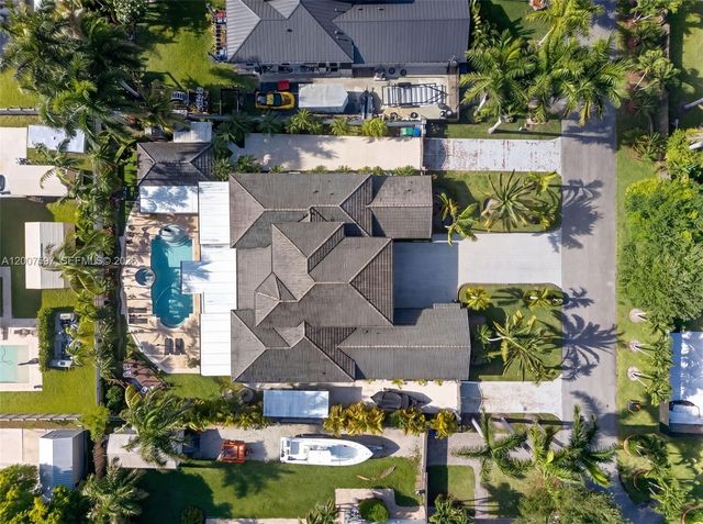 19533 SW 130th Ave, Miami, FL 33177