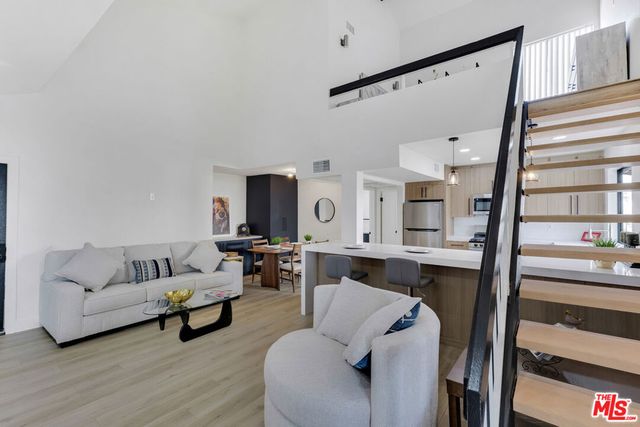 8221 Langdon Avenue 208, Van Nuys, CA 91406
