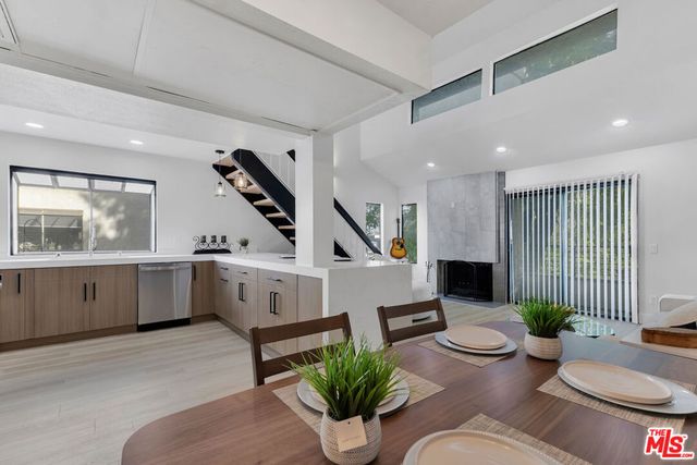 8221 Langdon Avenue 208, Van Nuys, CA 91406