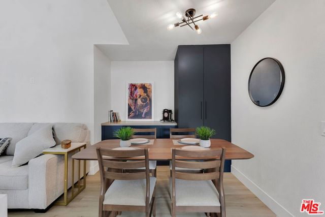 8221 Langdon Avenue 208, Van Nuys, CA 91406
