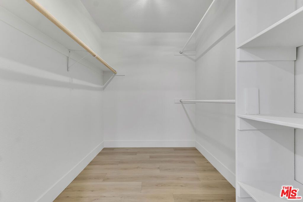 Image 15 of property listing at 8221 Langdon Avenue 208, Van Nuys, CA 91406