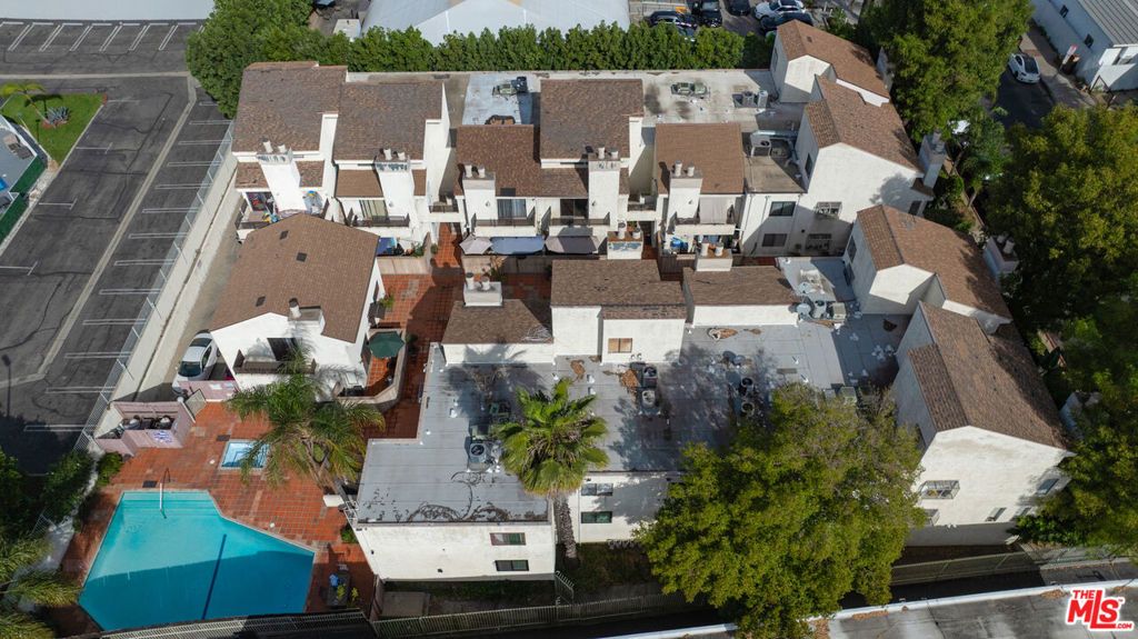 Image 37 of property listing at 8221 Langdon Avenue 208, Van Nuys, CA 91406
