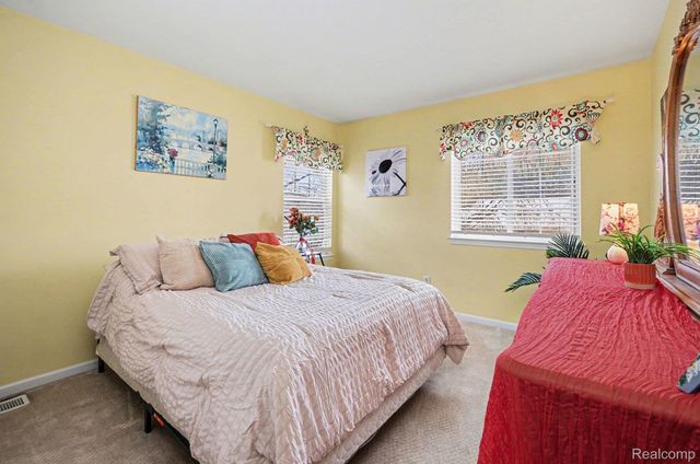 975 Oak Creek Drive, South Lyon, MI 48178