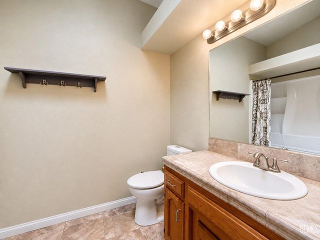 3104 Holbrook Street, Bakersfield, CA 93312