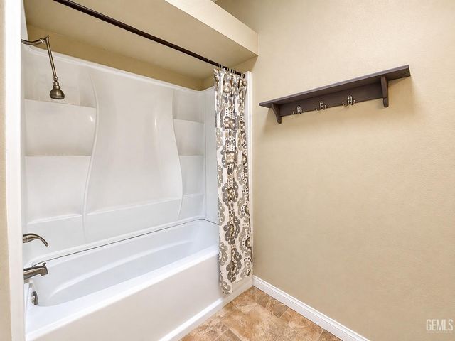 3104 Holbrook Street, Bakersfield, CA 93312