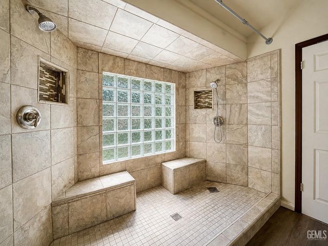 3104 Holbrook Street, Bakersfield, CA 93312