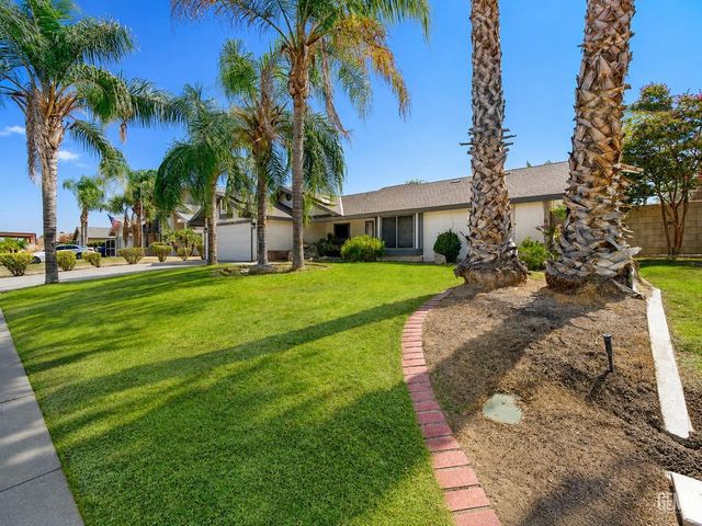 3104 Holbrook Street, Bakersfield, CA 93312