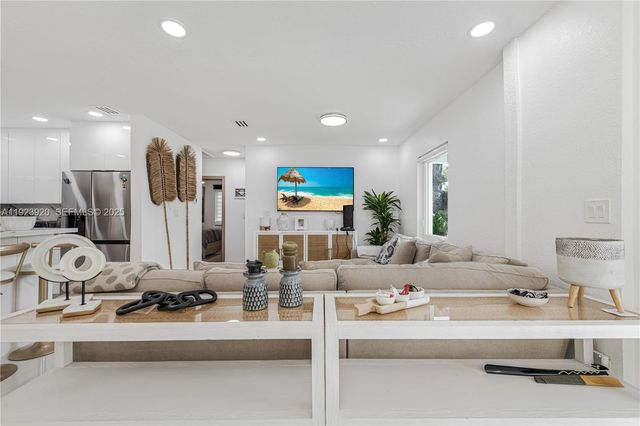 7235 SW 39th, Miami, FL 33155