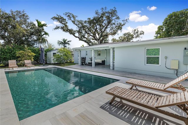 7235 SW 39th, Miami, FL 33155