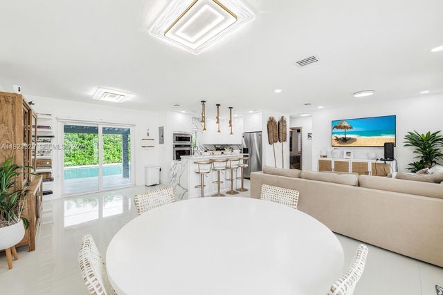 7235 SW 39th, Miami, FL 33155