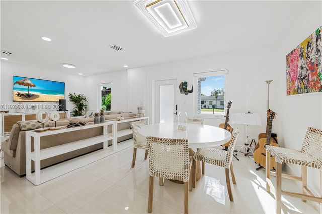 7235 SW 39th, Miami, FL 33155