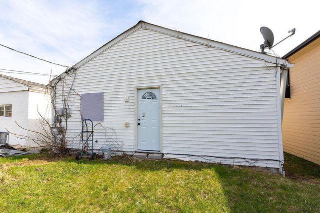 823 Bassett Avenue, Columbus, OH 43219