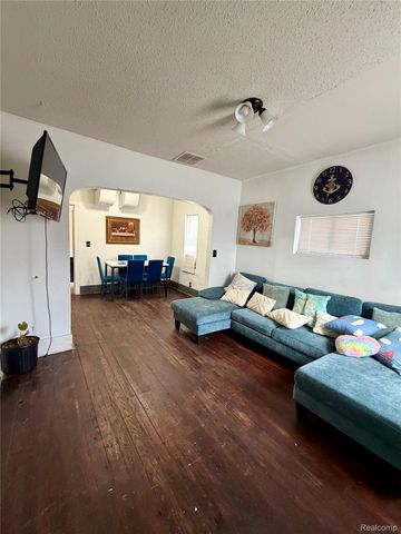 1310 Alvord Avenue, Flint, MI 48507