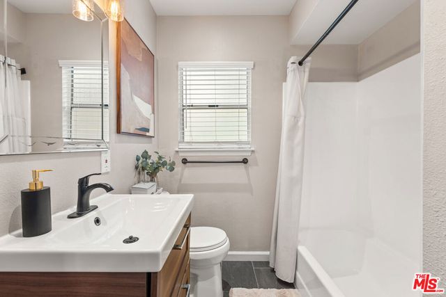 5827 Bowcroft Street 2, Los Angeles, CA 90016