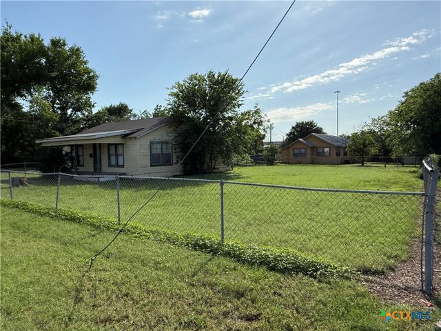 1403 S Wall Street, Belton, TX 76513