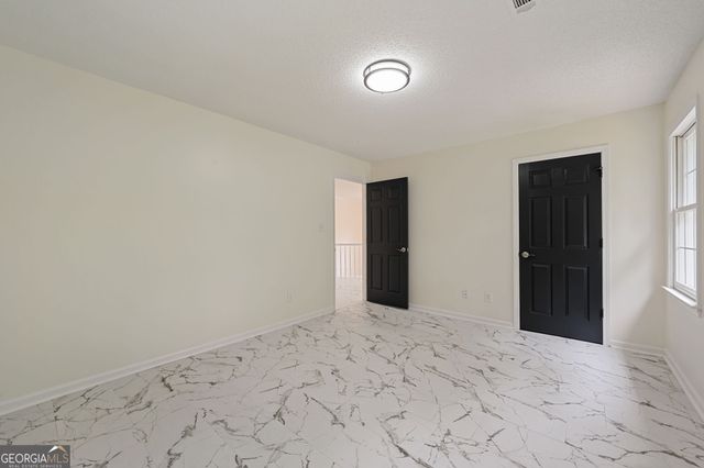 262 Barrington Farms Parkway, Sharpsburg, GA 30277