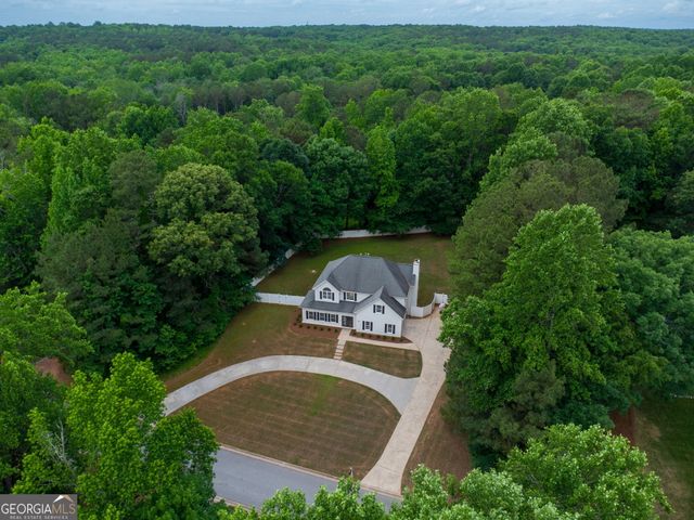 262 Barrington Farms Parkway, Sharpsburg, GA 30277