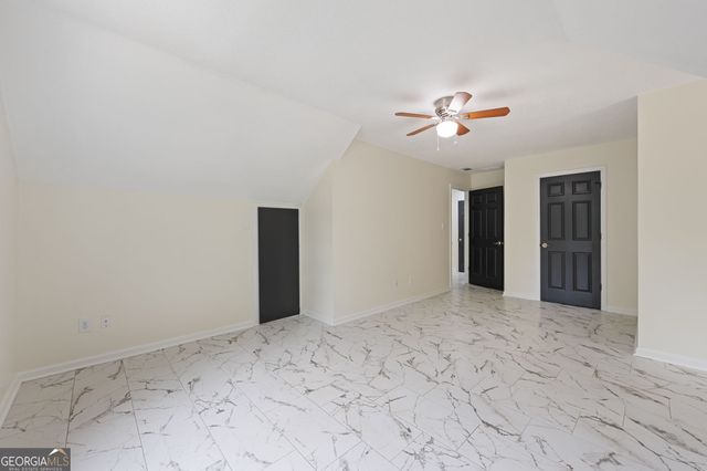 262 Barrington Farms Parkway, Sharpsburg, GA 30277