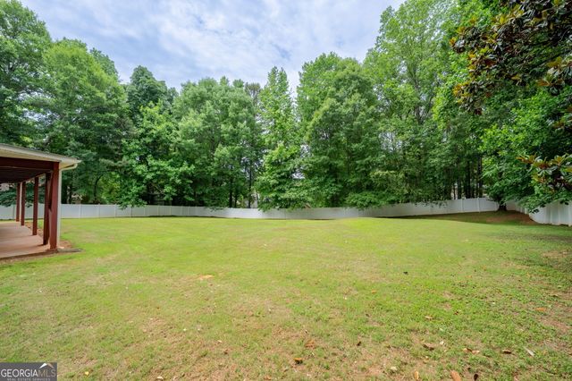 262 Barrington Farms Parkway, Sharpsburg, GA 30277