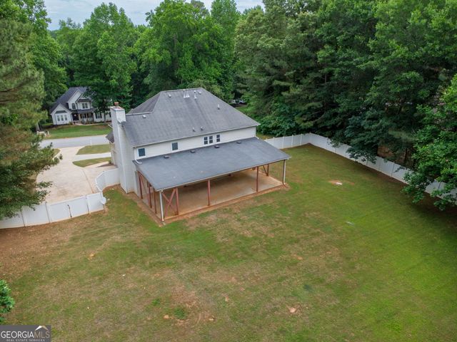 262 Barrington Farms Parkway, Sharpsburg, GA 30277