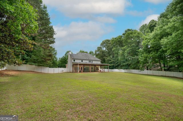 262 Barrington Farms Parkway, Sharpsburg, GA 30277