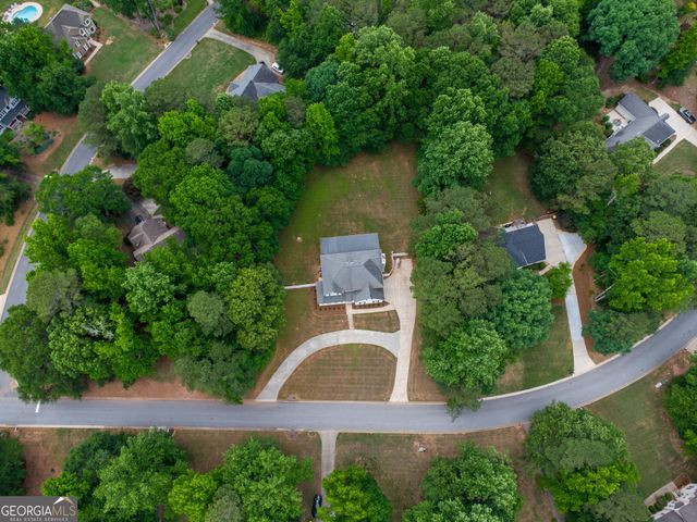 262 Barrington Farms Parkway, Sharpsburg, GA 30277