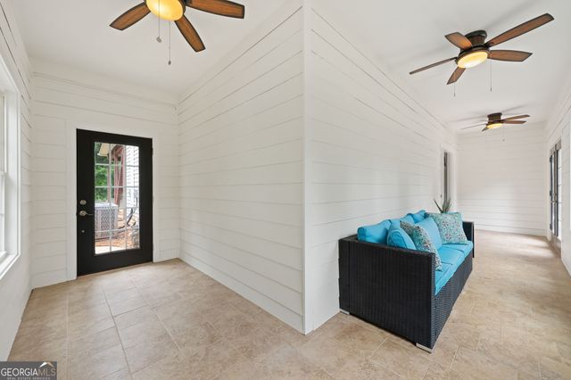 262 Barrington Farms Parkway, Sharpsburg, GA 30277