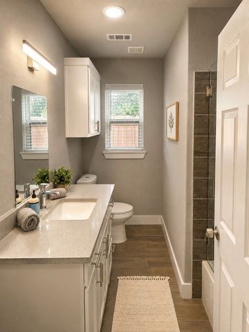 235 W Woodin Boulevard, Dallas, TX 75224