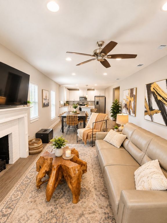 235 W Woodin Boulevard, Dallas, TX 75224