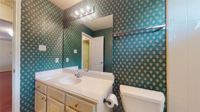 17319 Jackson Pines Drive, Houston, TX 77090