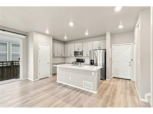 18292 E Kansas Pl, Aurora, CO 80017