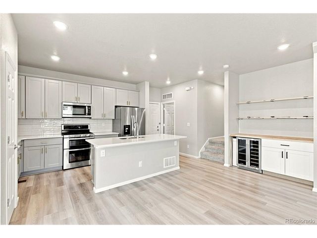 18292 E Kansas Pl, Aurora, CO 80017