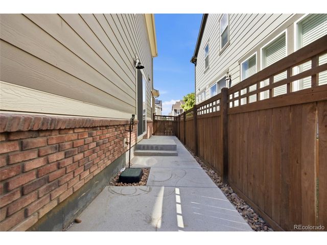 18292 E Kansas Pl, Aurora, CO 80017
