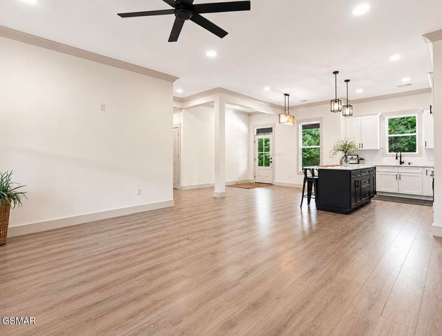 136 Cove Springs Drive, Dandridge, TN 37725