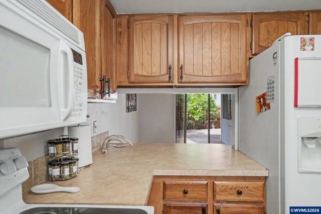 3407 Covington St NE, Salem, OR 97305